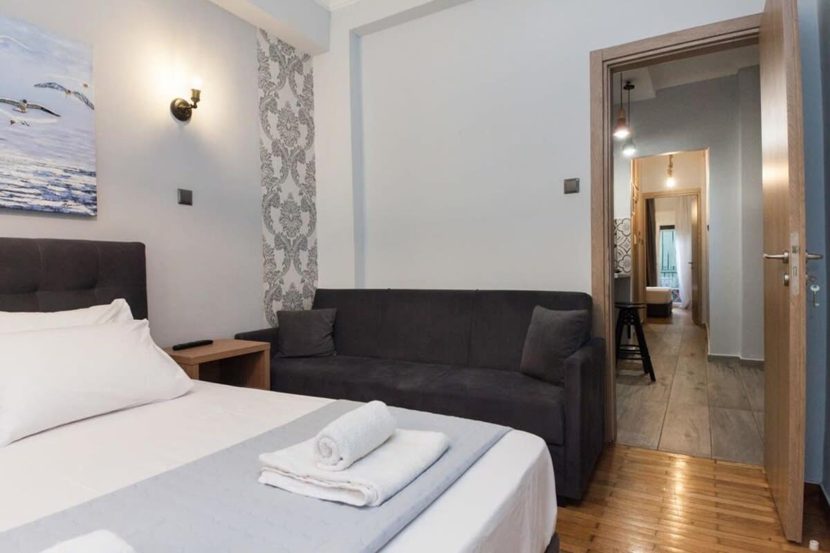 Metaxourgio 2 Bedroom Gem For Urban Explorers *