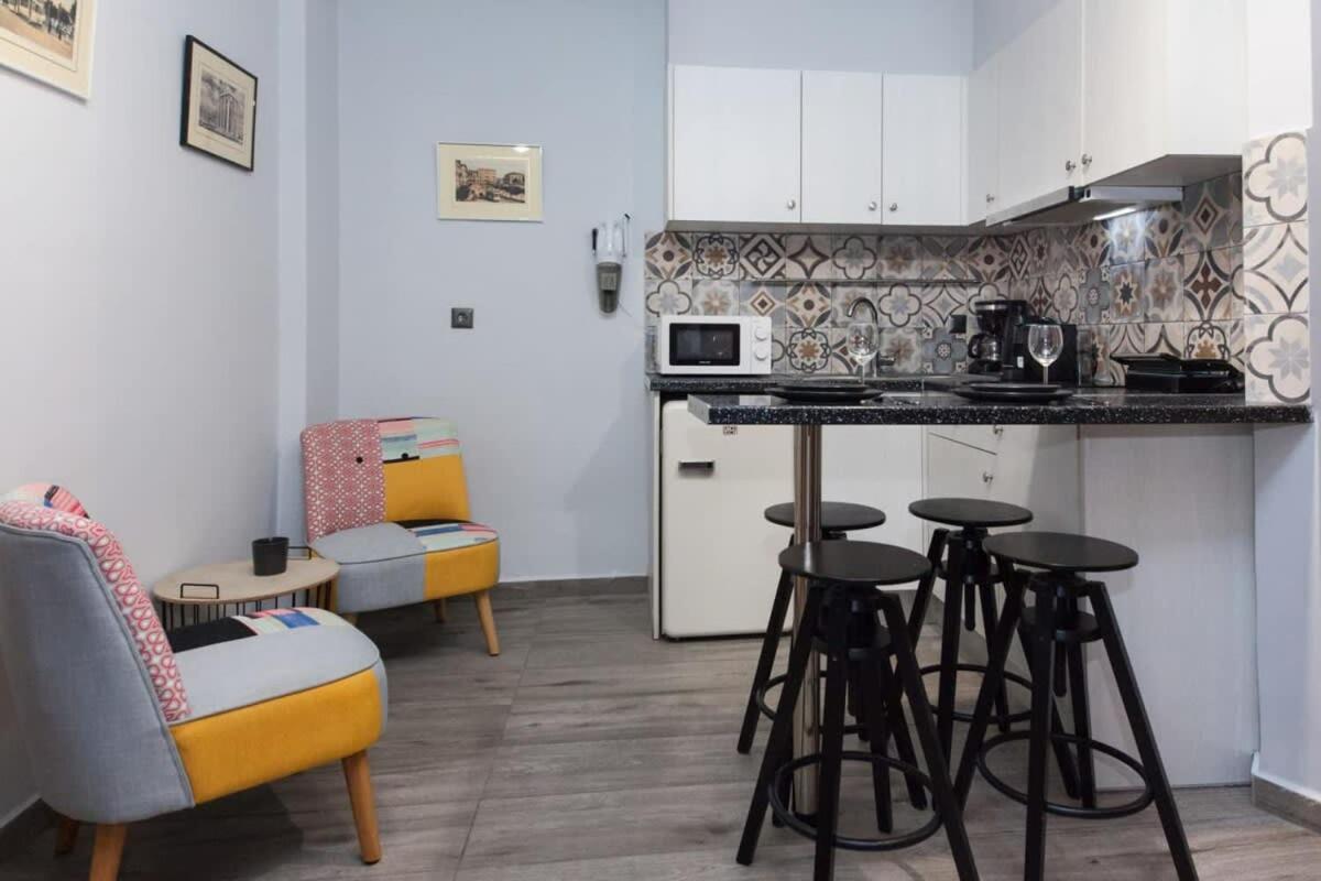 Metaxourgio 2 Bedroom Gem For Urban Explorers