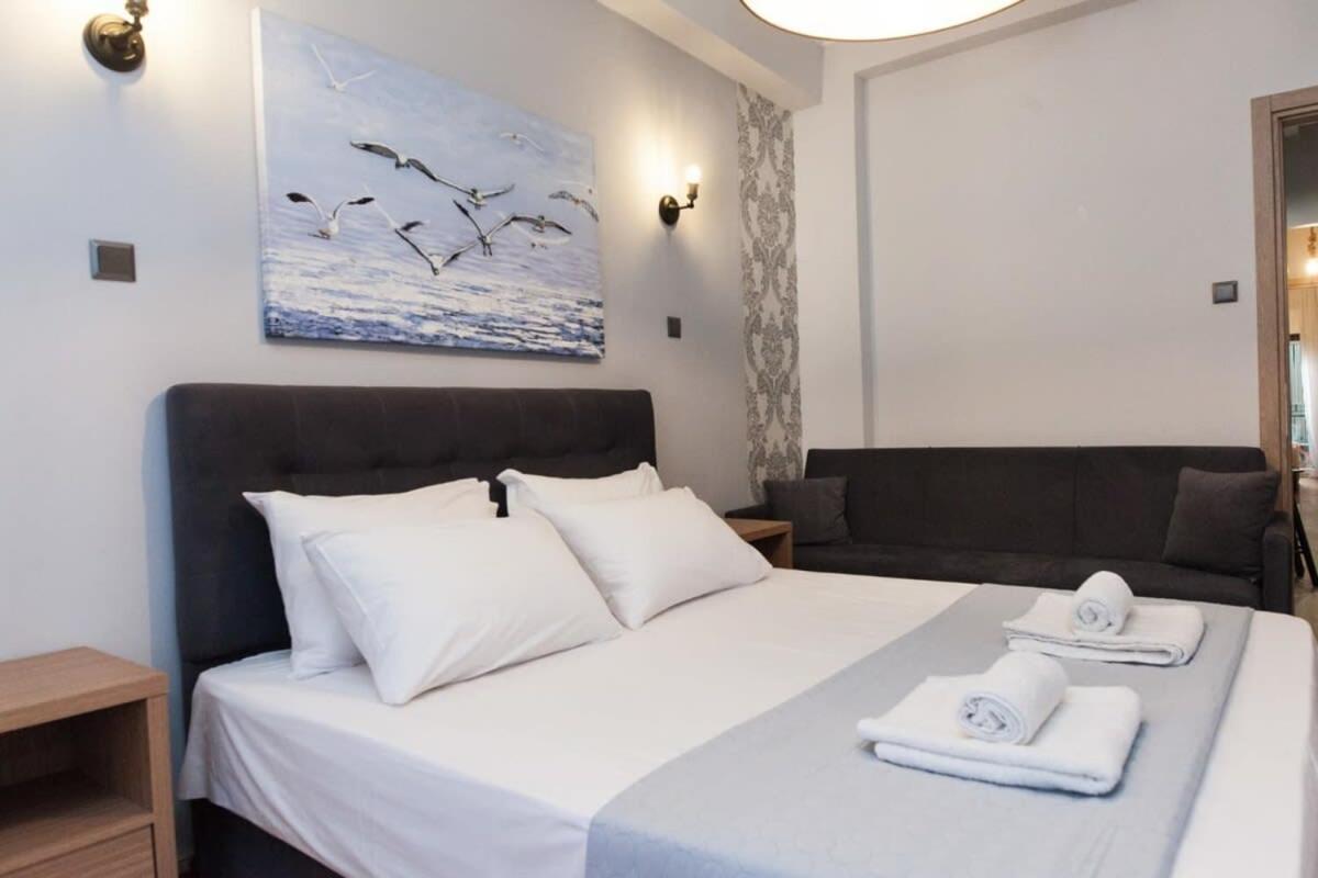 Metaxourgio 2 Bedroom Gem For Urban Explorers *