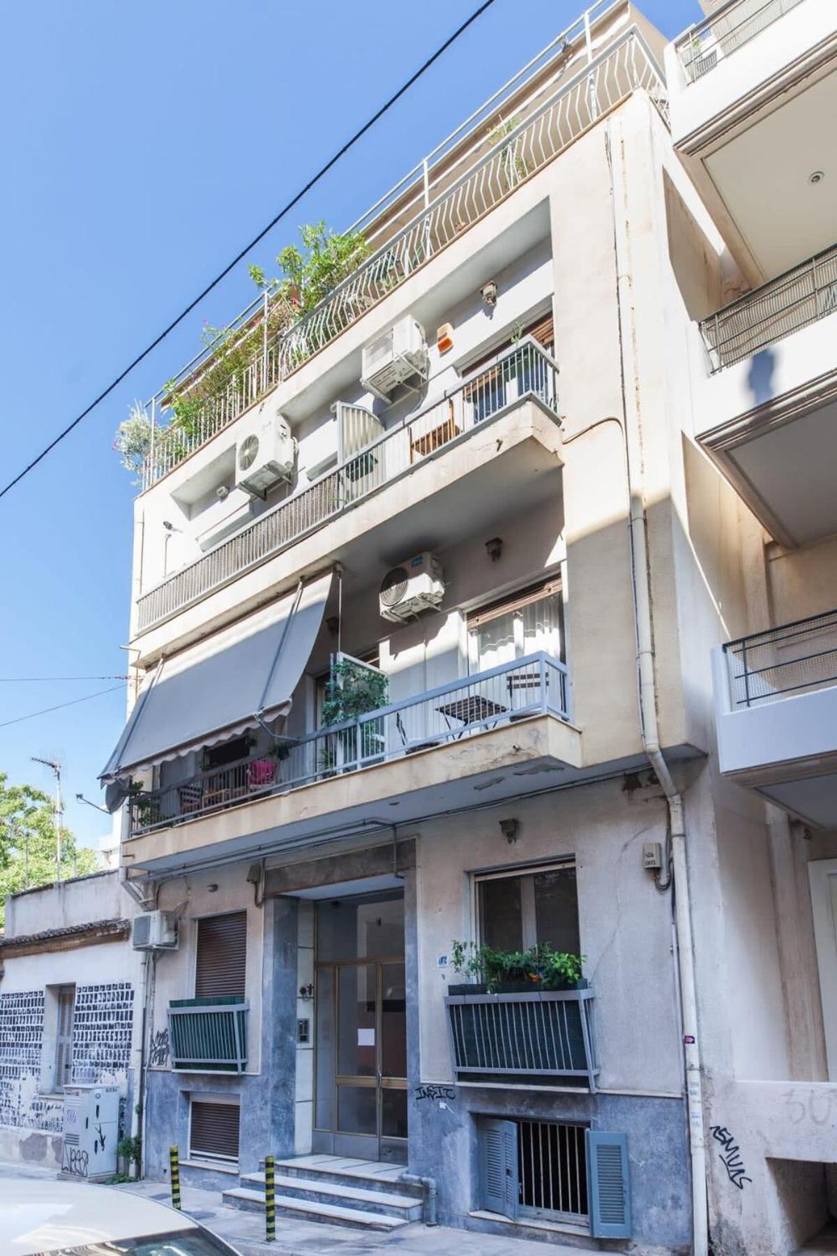 Metaxourgio 2 Bedroom Gem For Urban Explorers *